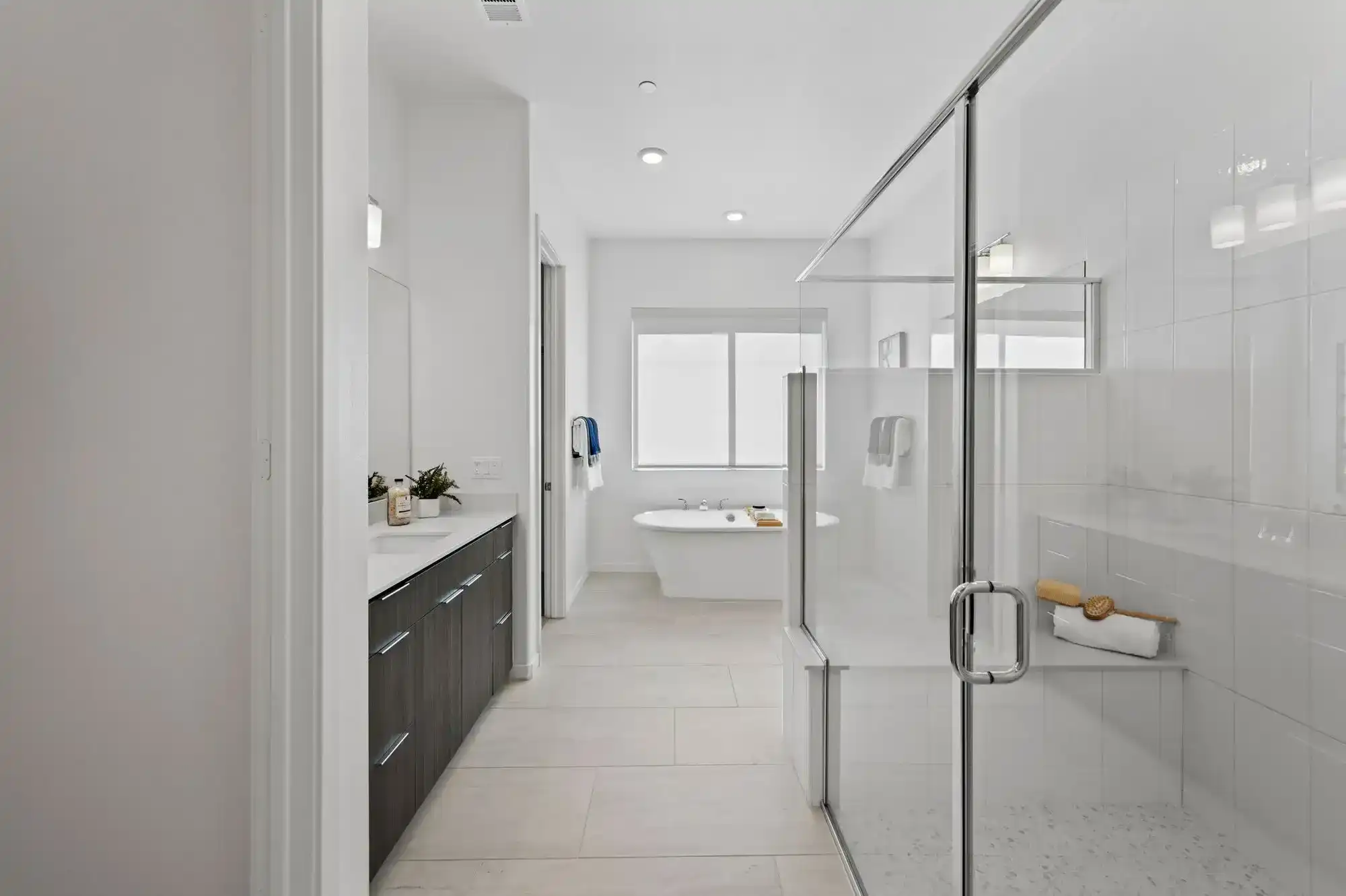 plan-two-the-aidan-primary-bathroom-02